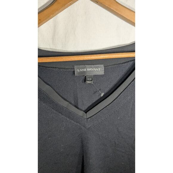 Lane Bryant Women's V Neck Sweater Sz 26/28 Lace Trim Black Classic Minimalist - Picture 2 of 4